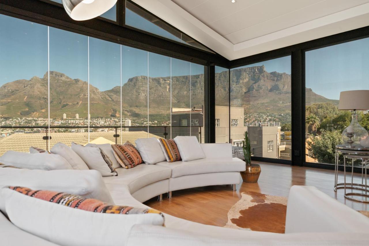 The Lookout Panoramic 4 Bedroom House with free Wifi and Pool — 4-Star Luxury Hotel in Cape Town, South Africa