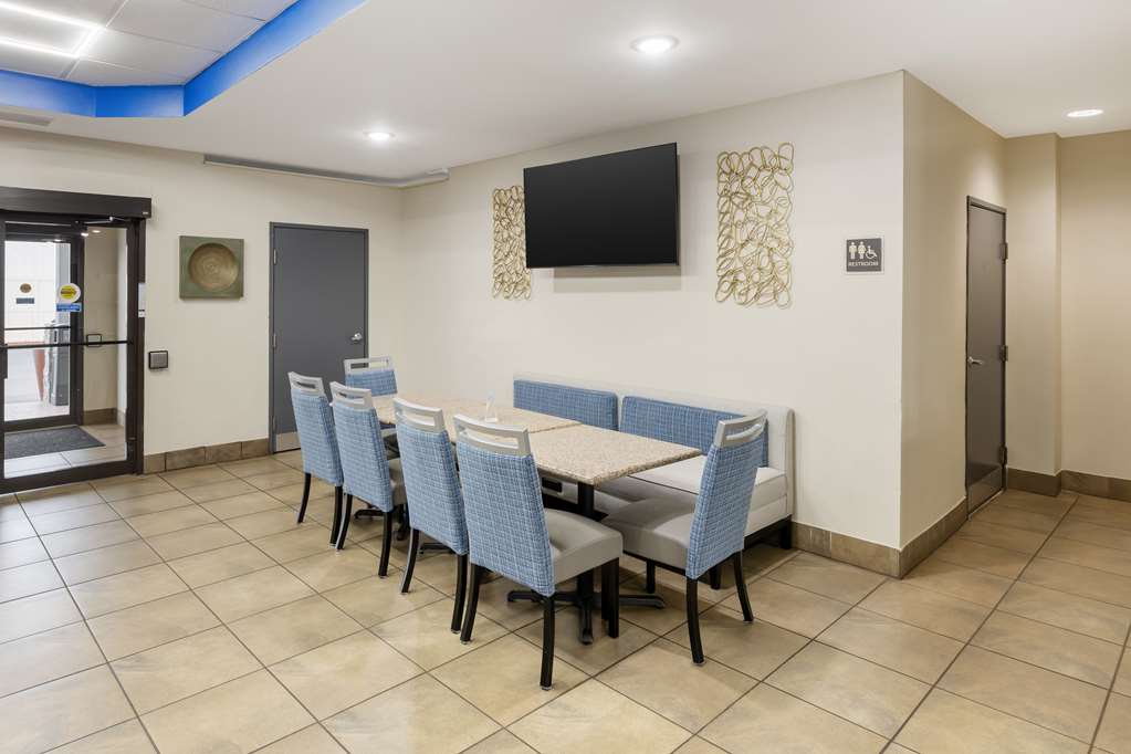 Best Western St. Louis Inn - photo 37