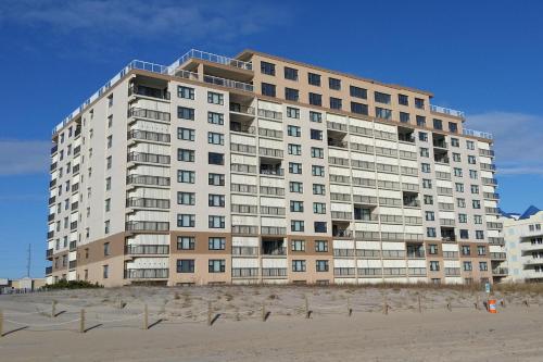 Sandpiper Dunes 605 2 Bedroom Condo — 4-Star Luxury Hotel in Ocean City, United States
