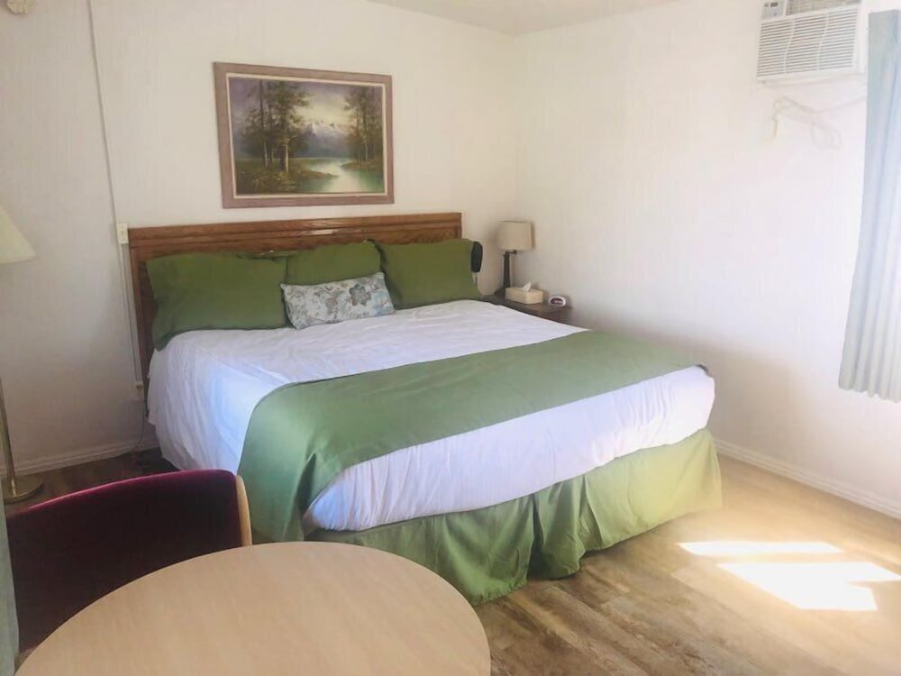 Silver Maple Inn - photo 11