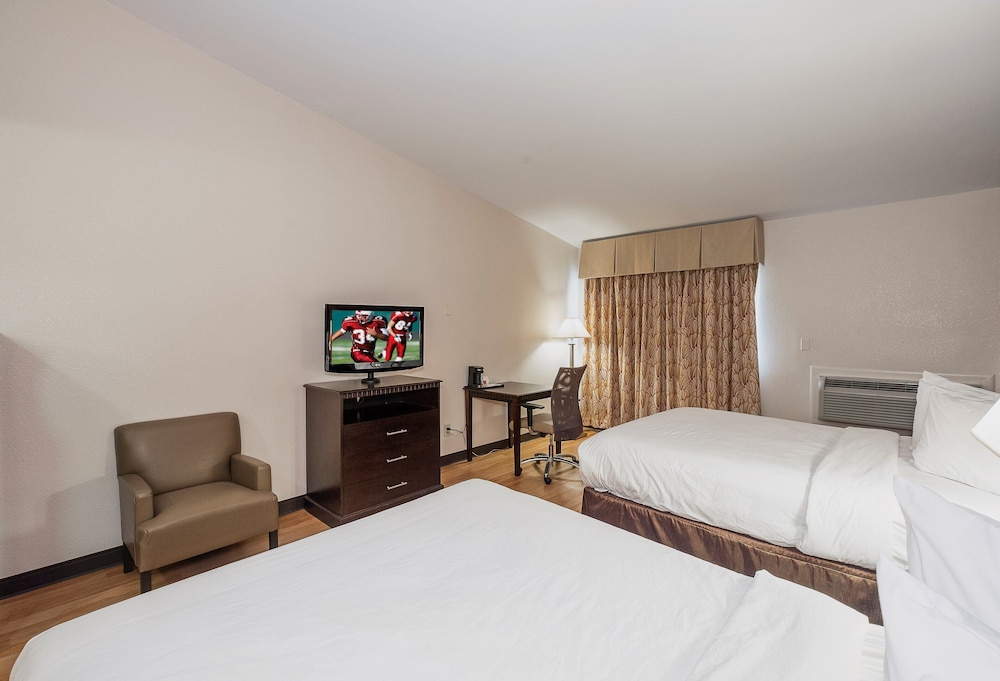 Red Roof Inn & Suites Mt Holly McGuire AFB - photo 17