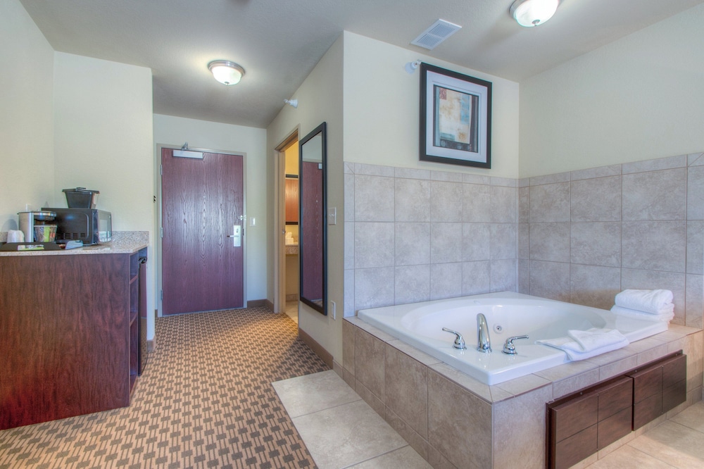 Cobblestone Inn & Suites Wray - photo 20
