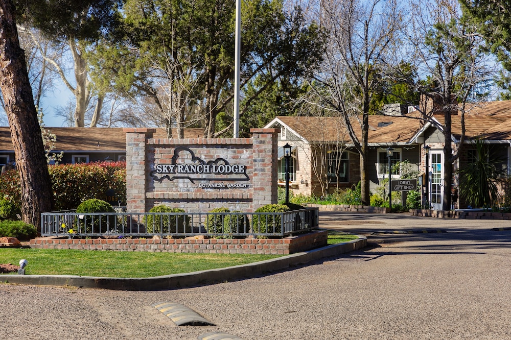 Sky Ranch Lodge - featured photo