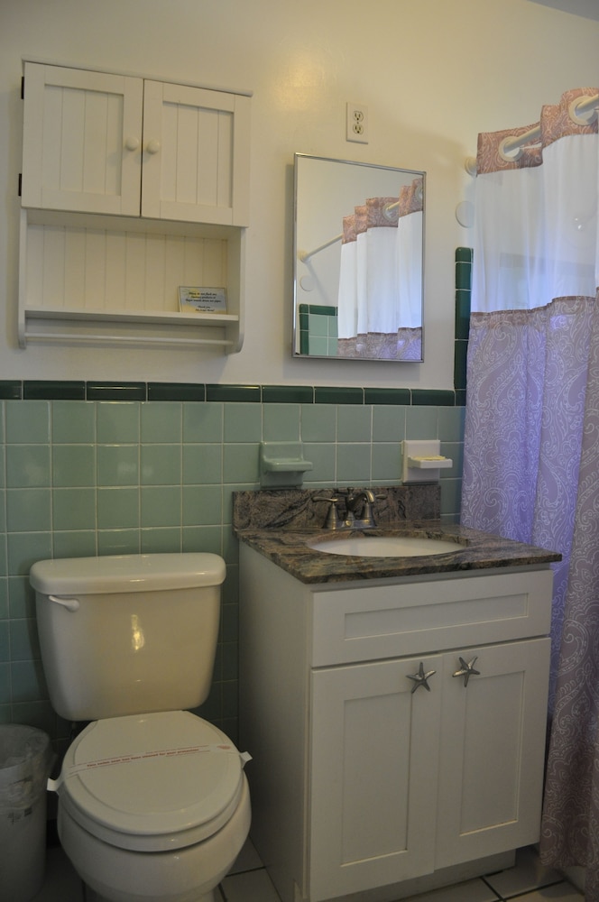 Sea Scape Oceanfront Motel - photo 22