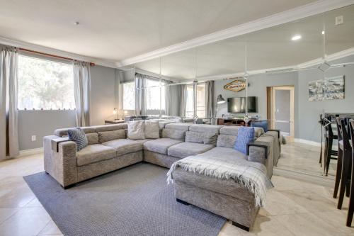 Walk to Las Vegas Strip Modern Condo with Patio