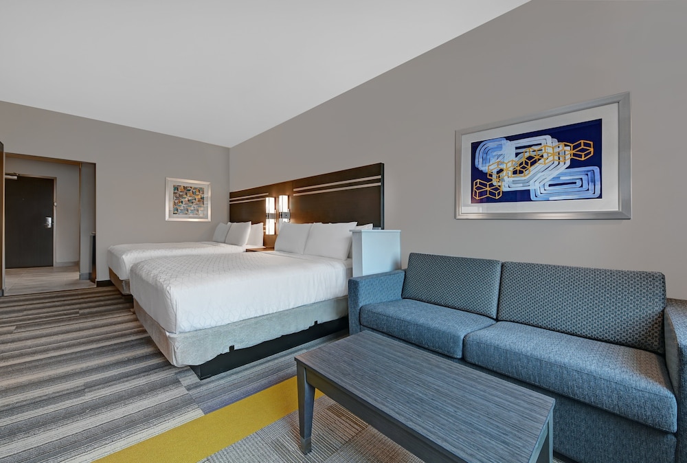 Holiday Inn Express & Suites Houston Memorial City Centre by IHG - photo 6