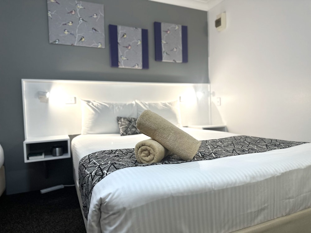 Rosebourne Gardens Motel in Woolgoolga, Australia