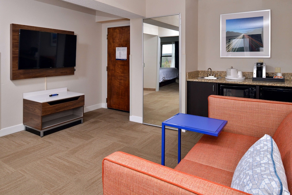 Hampton Inn Henderson - photo 18