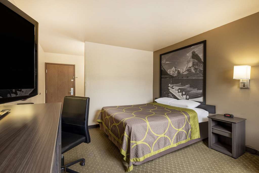 Super 8 by Wyndham Butte MT - photo 22