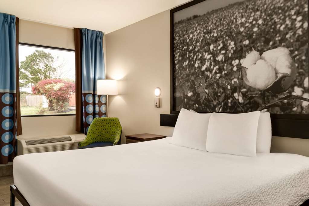 Super 8 by Wyndham Ocean Springs Biloxi - photo 28