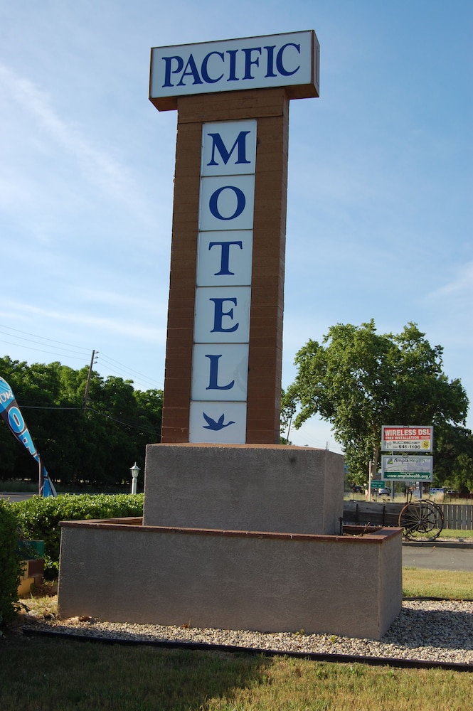 Pacific Motel - photo 38