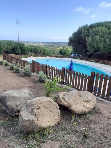 Agriturismo Gli Olivastri Appartamento La Rosa Dei Venti Con Piscina E Solarium Vista Mare Climatizzatore Wifi — 4-Star Luxury Hotel in Aglientu, Italy