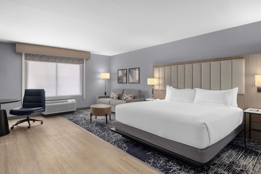 DoubleTree by Hilton Las Vegas Airport - photo 10