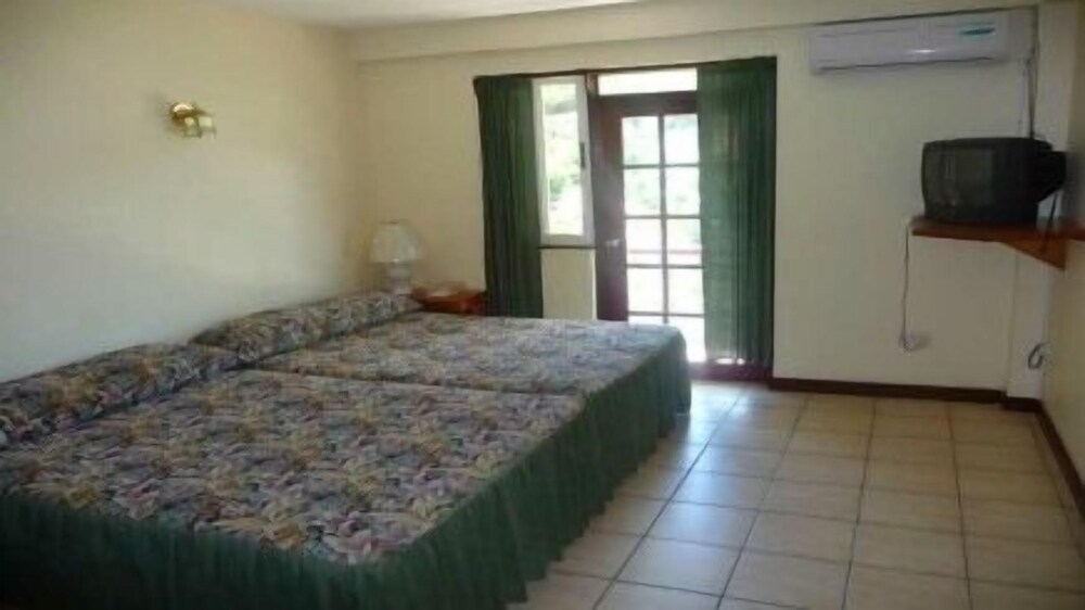Carriacou Grand View — Hillsborough — photo 4