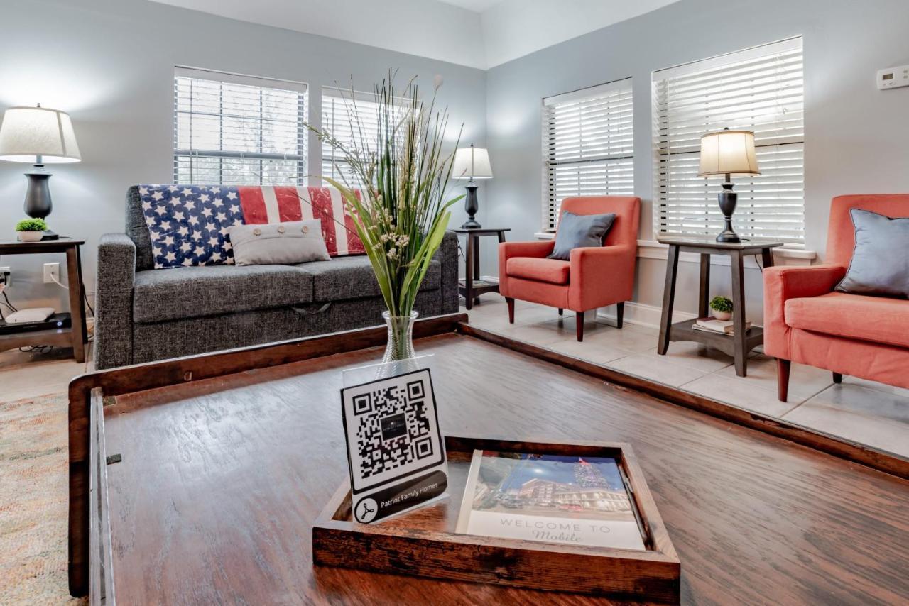 Sunny Side at Dog River Dock Lake Fenced Yard in Mobile, United States