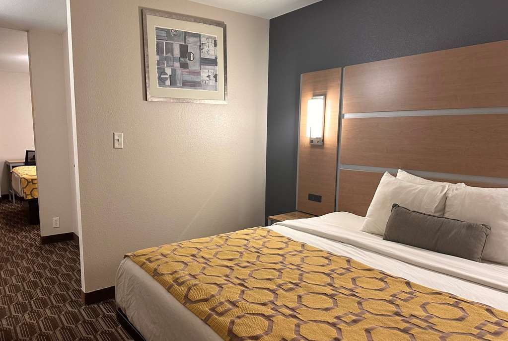 Baymont by Wyndham Noblesville - photo 18