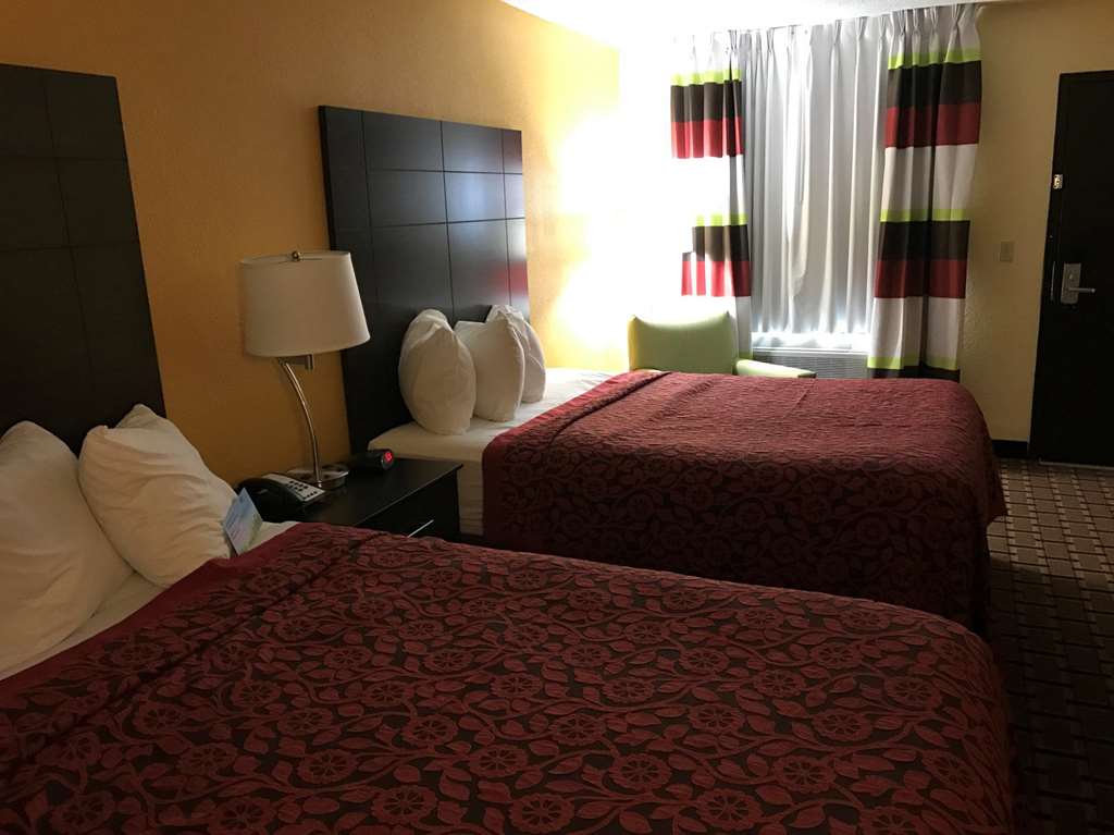 Days Inn by Wyndham Carthage - photo 11