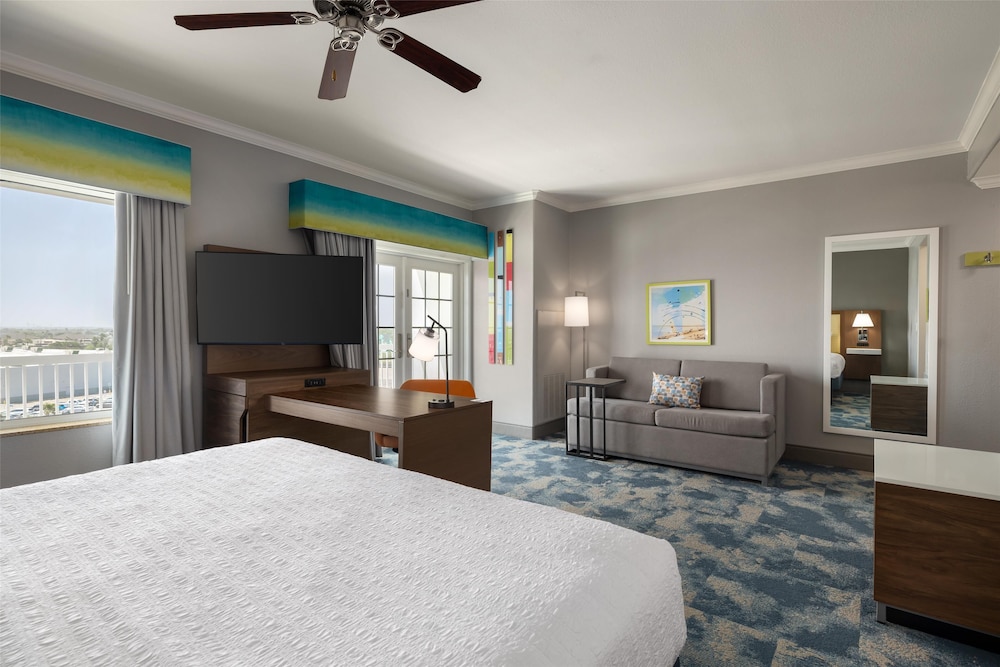 Hampton Inn & Suites Galveston - photo 17