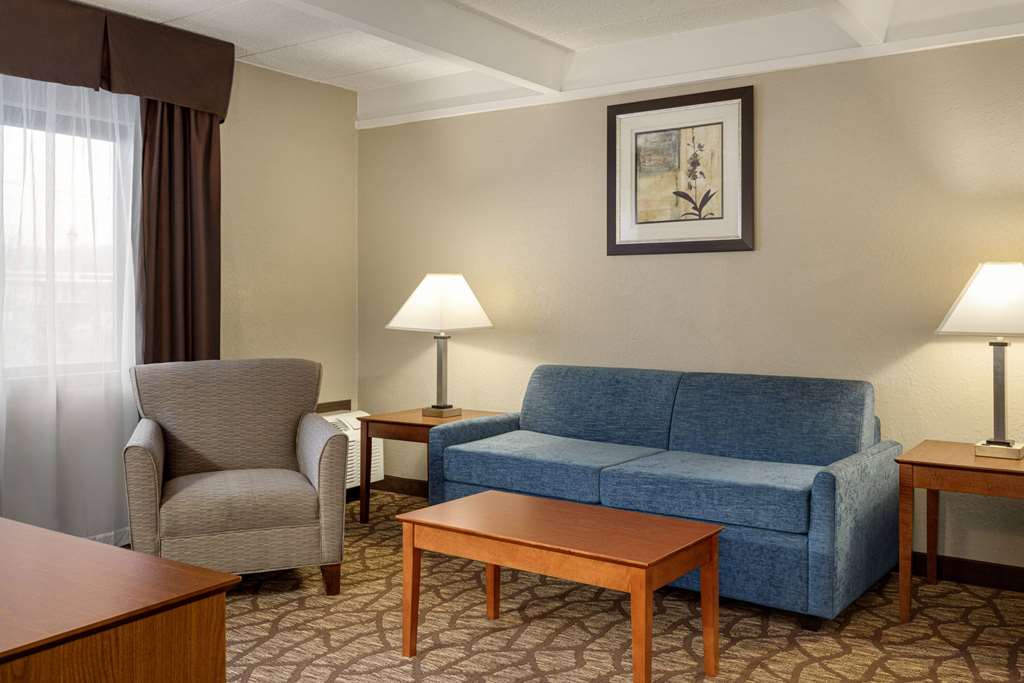 AmericInn by Wyndham Grand Rapids Airport North - photo 26