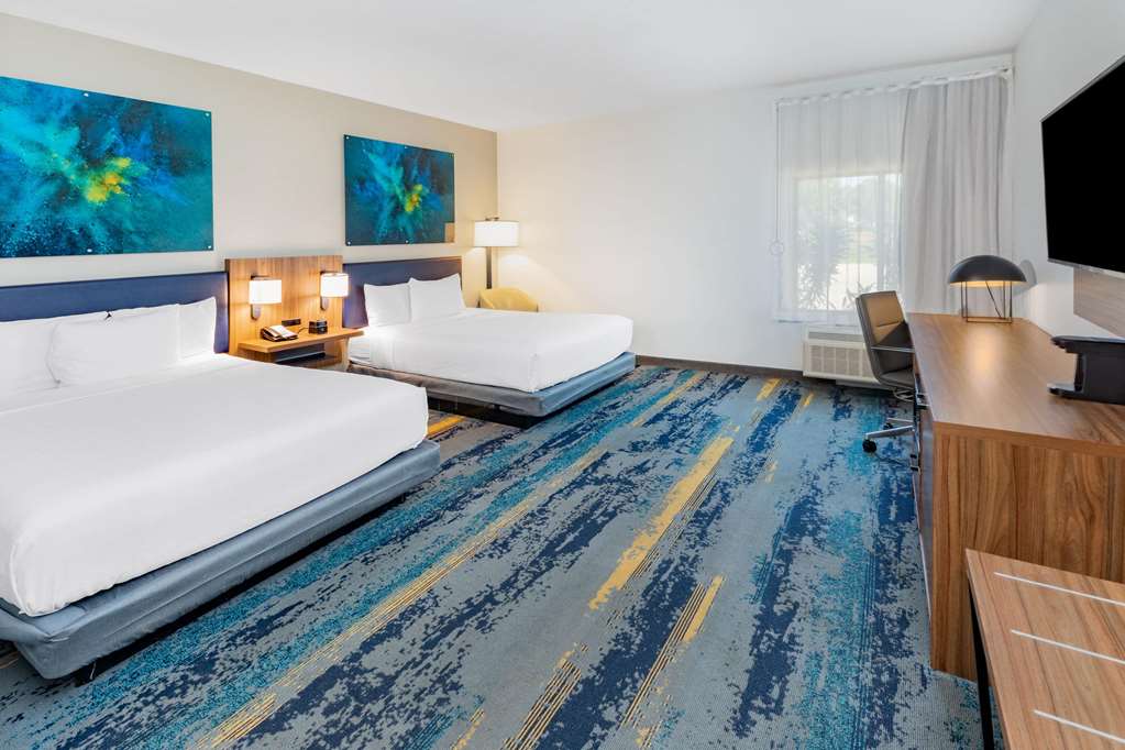 La Quinta Inn & Suites by Wyndham Texas City I 45 - photo 10