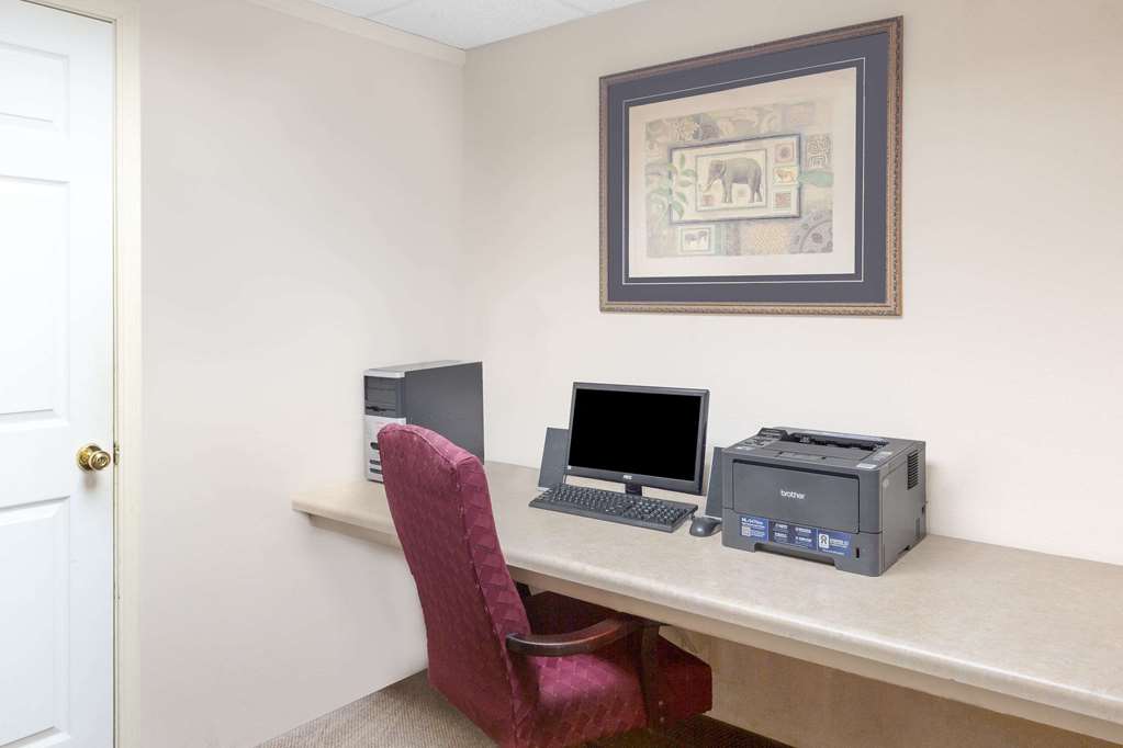 Days Inn & Suites by Wyndham Pocahontas - photo 25