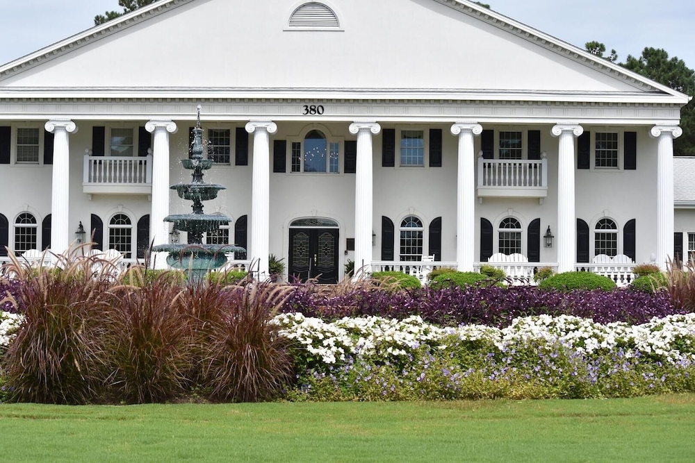 Brunswick Plantation Resort and Golf Condo 307M with Outdoor Pool by RedAwning - photo 25