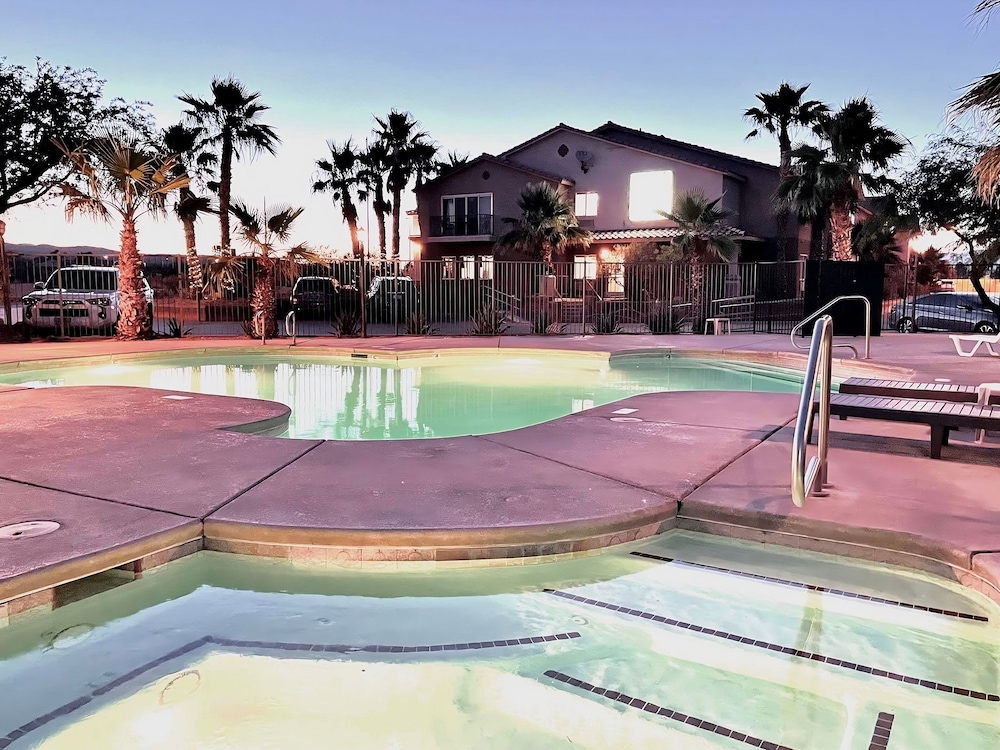 North Shore Inn at Lake Mead - photo 18