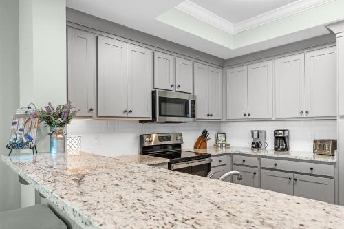 Phoenix Gulf Towers 2207 condo - photo 15