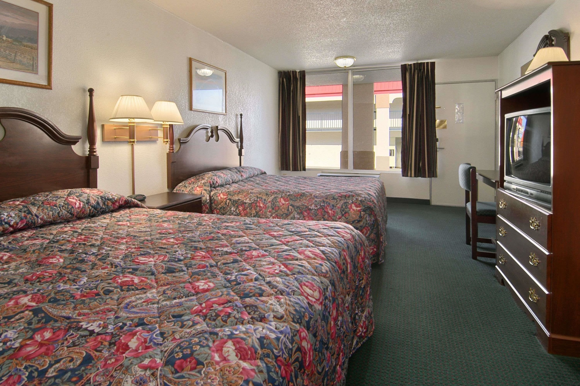 Super 8 by Wyndham Oklahoma Fairgrounds - photo 19