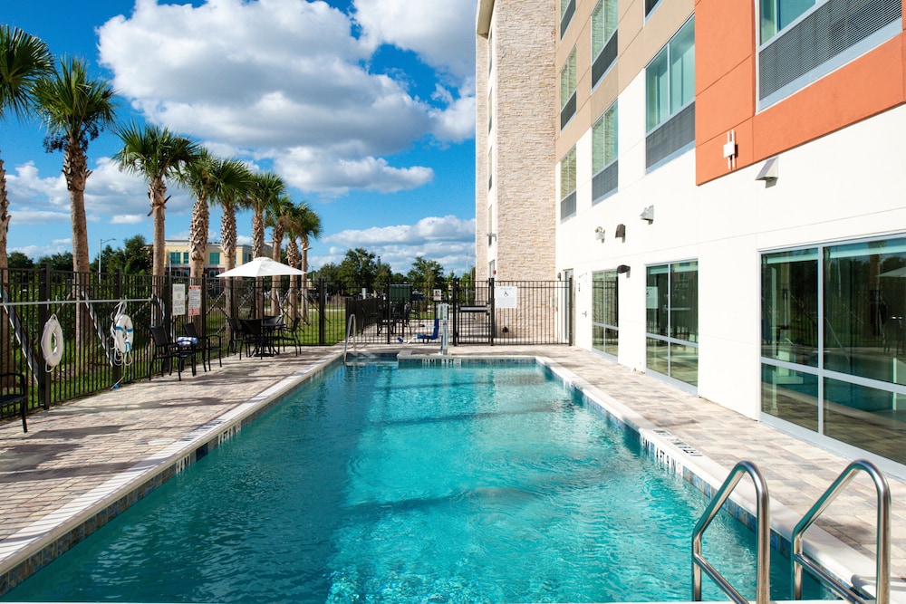 Holiday Inn Express Orlando South Park by IHG - photo 43