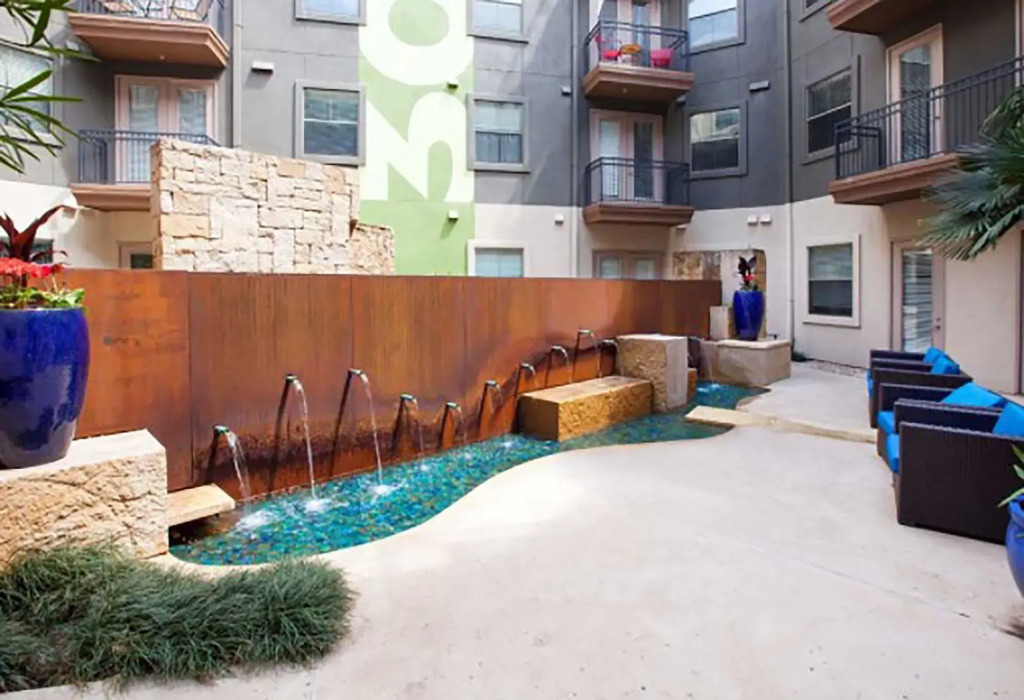 South Lamar Exclusives By Yourent - photo 17