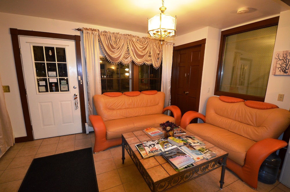 Williamstown Motel - photo 6