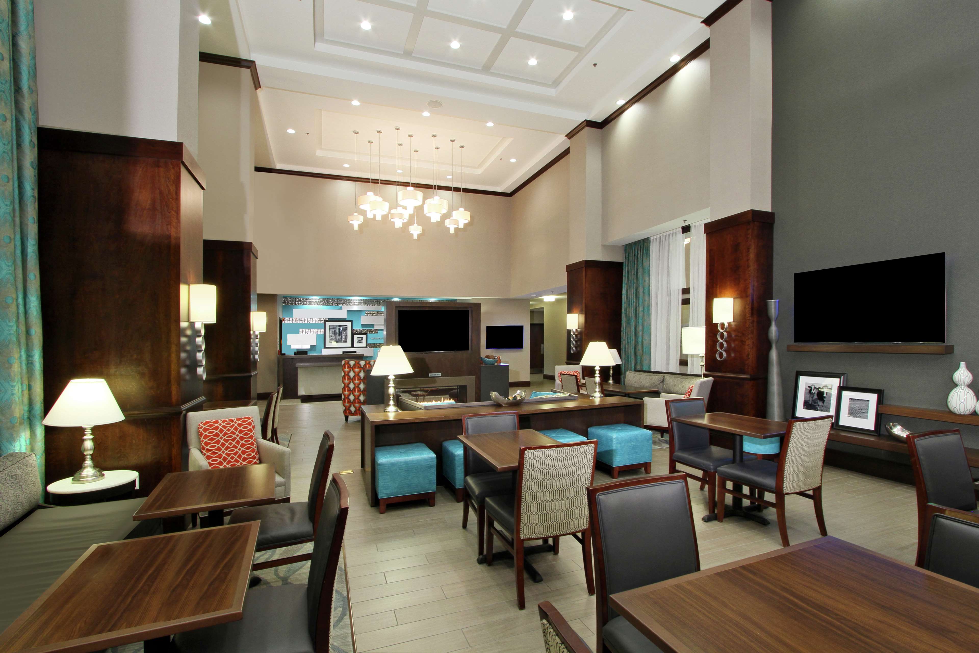 Hampton Inn & Suites Columbus University Area - photo 13