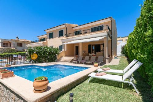 Villa Aucanada by Sealand Villas — 4-Star Luxury Hotel in Alcudia, Spain