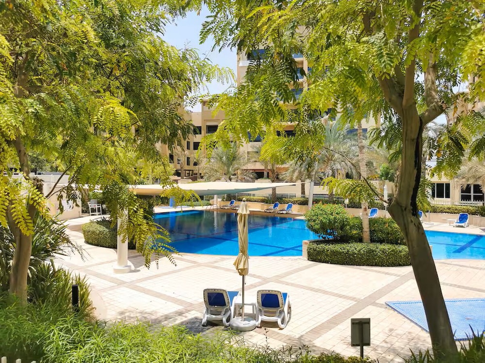 Vogue the Greens Al Sidir Near Mall of the Emirates Three Bedroom Apartment with Balcony And Full Access To All Amenities — 5-Star Luxury Hotel in Dubai, United Arab Emirates