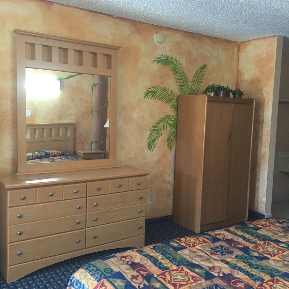 Guest Inn & Suites - photo 14