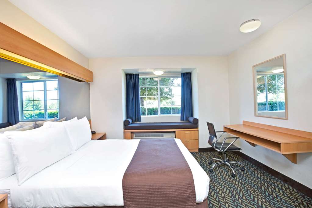 Microtel Inn & Suites by Wyndham Morgan Hill San Jose Area - photo 9
