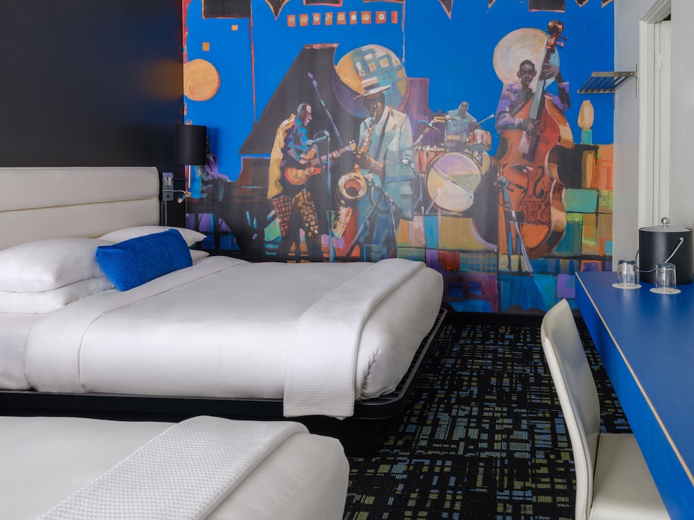 Jupiter Hotel - photo 5