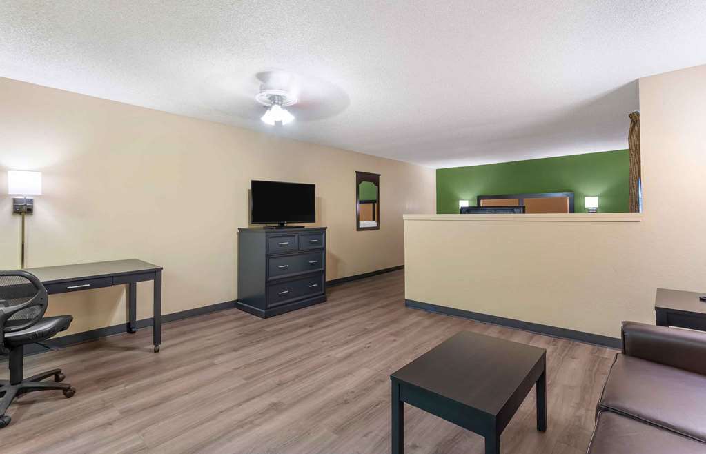 Extended Stay America Suites Chesapeake Greenbrier Circle - photo 28