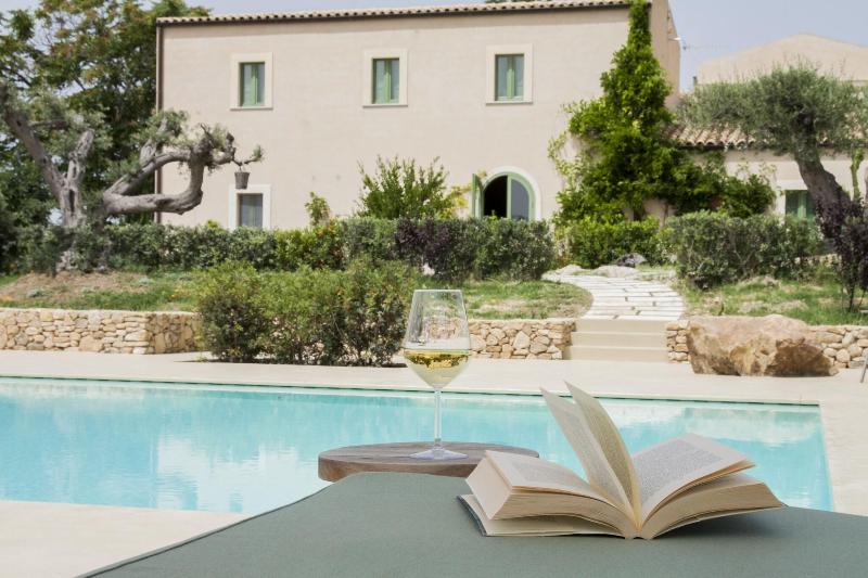 Fontes Episcopi - carbon neutral hotel in Aragona