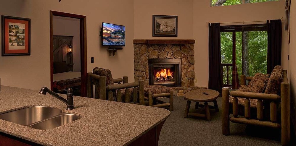 Twin Lakes Camp Resort — hotel in Defuniak Springs