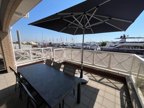 Luxe appartement in de jachthaven van Port Zélande — 4-Star Luxury Hotel in Ouddorp, Netherlands