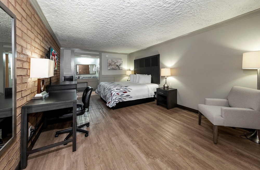 Red Roof Inn Monroe - photo 12