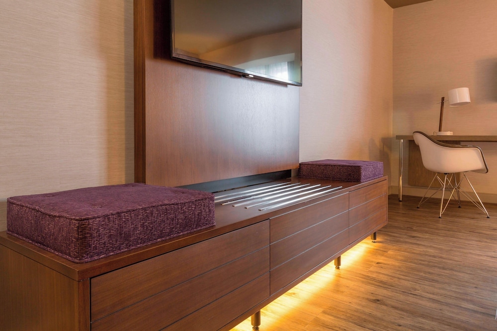The Del Monte Lodge Renaissance Rochester Hotel & Spa - photo 9