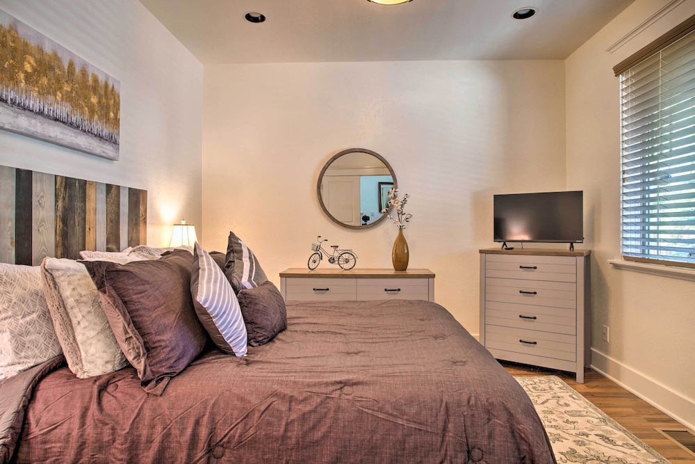 Flagstaff Hideaway Private Hot Tub 4 Mi to Dtwn in Flagstaff, United States