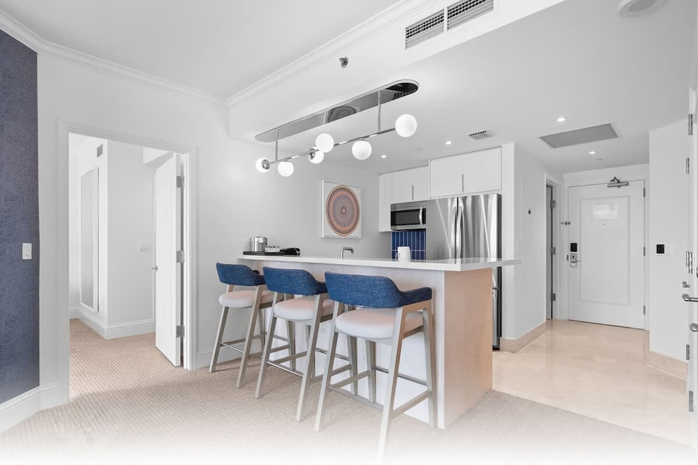 Fontainebleau Miami Beach Private Luxury Suites - photo 129