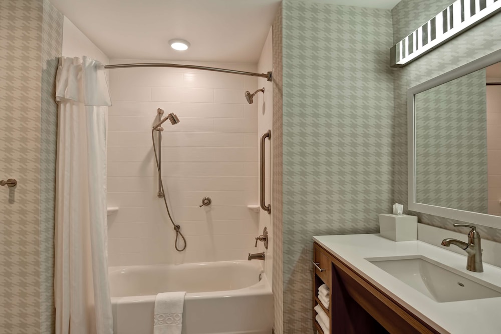 Home2 Suites by Hilton Tampa USF Near Busch Gardens - photo 21