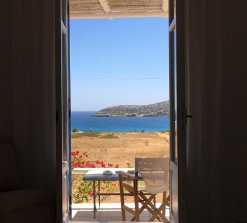 Spacious Antiparos Apartment 2 Bedrooms Apartment Mon Cala Amazing Sea View — 4-Star Luxury Hotel in Antiparos, Greece