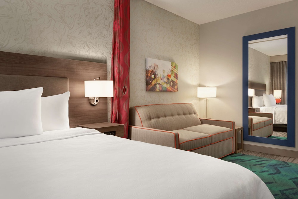 Home2 Suites by Hilton Chicago River North - photo 23