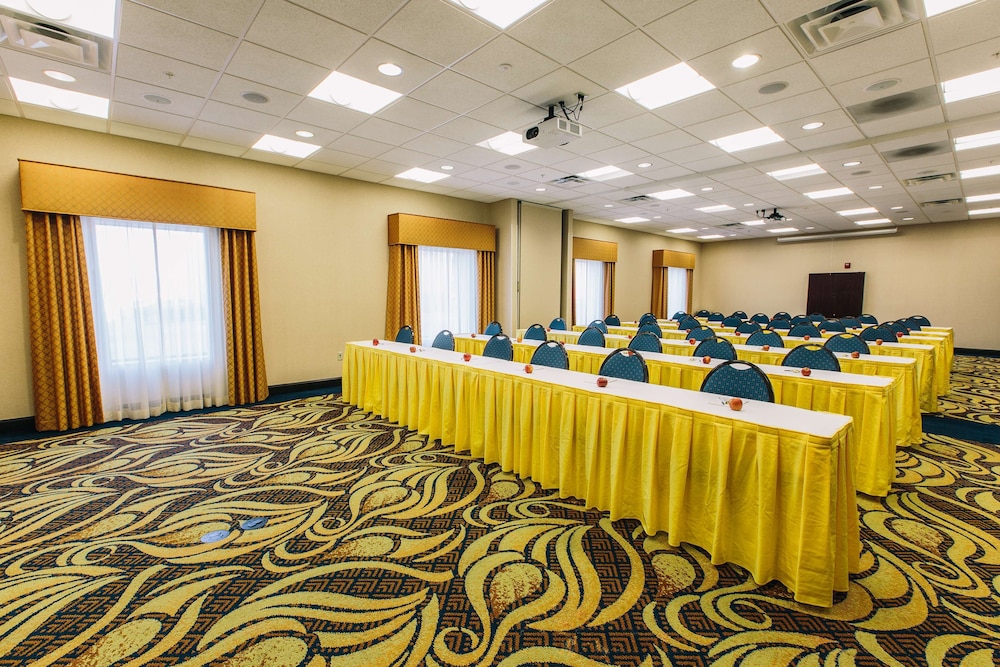 Hampton Inn & Suites Effingham - photo 84